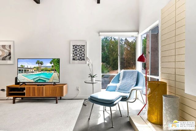 400 E Glen Circle, Palm Springs, CA 92262