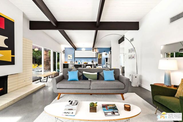 400 E Glen Circle, Palm Springs, CA 92262