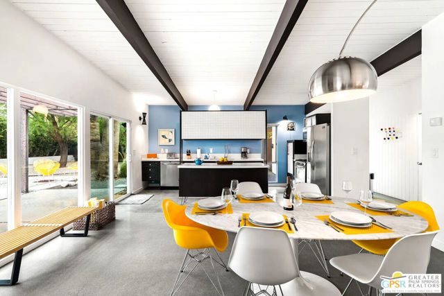 400 E Glen Circle, Palm Springs, CA 92262