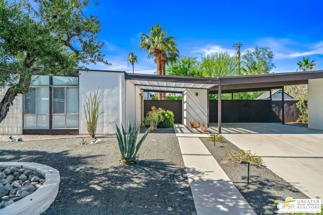 400 E Glen Circle, Palm Springs, CA 92262