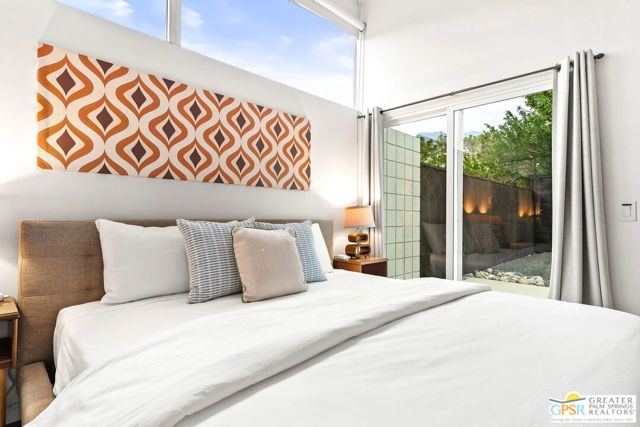 400 E Glen Circle, Palm Springs, CA 92262