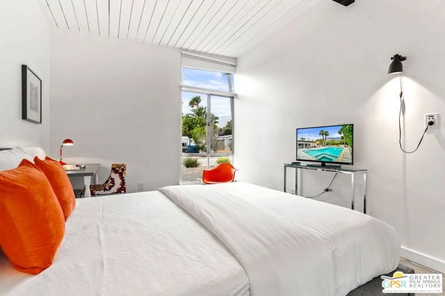 400 E Glen Circle, Palm Springs, CA 92262