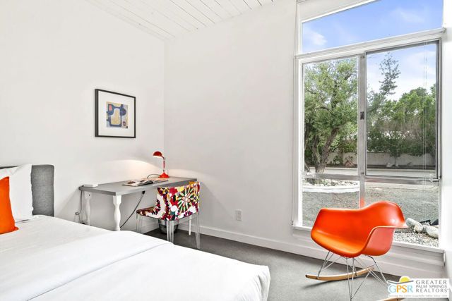 400 E Glen Circle, Palm Springs, CA 92262