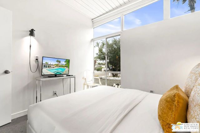 400 E Glen Circle, Palm Springs, CA 92262