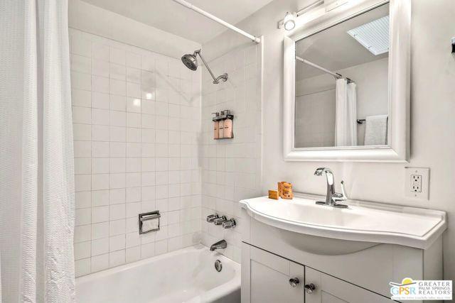 400 E Glen Circle, Palm Springs, CA 92262