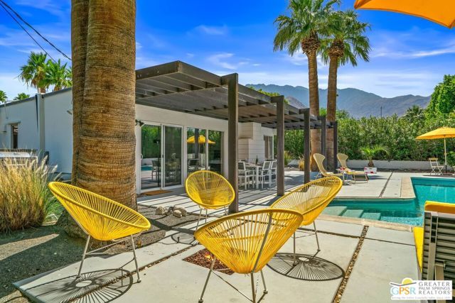 400 E Glen Circle, Palm Springs, CA 92262