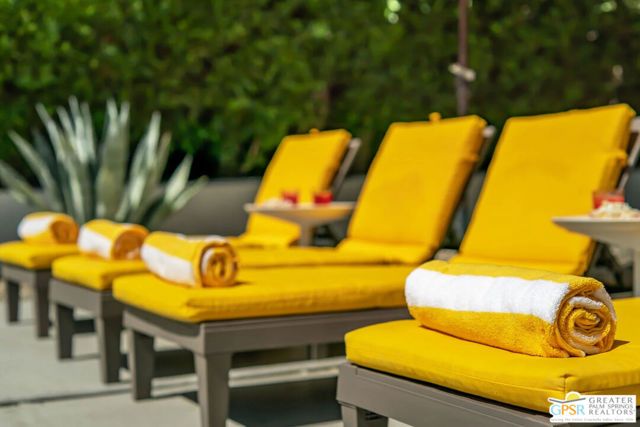 400 E Glen Circle, Palm Springs, CA 92262