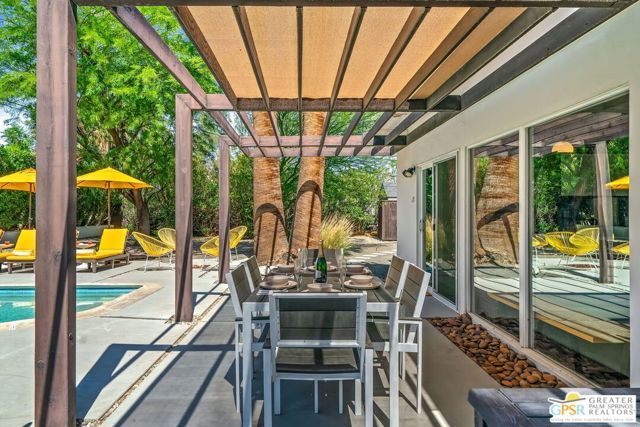 400 E Glen Circle, Palm Springs, CA 92262