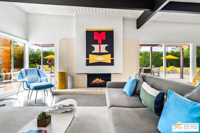 400 E Glen Circle, Palm Springs, CA 92262
