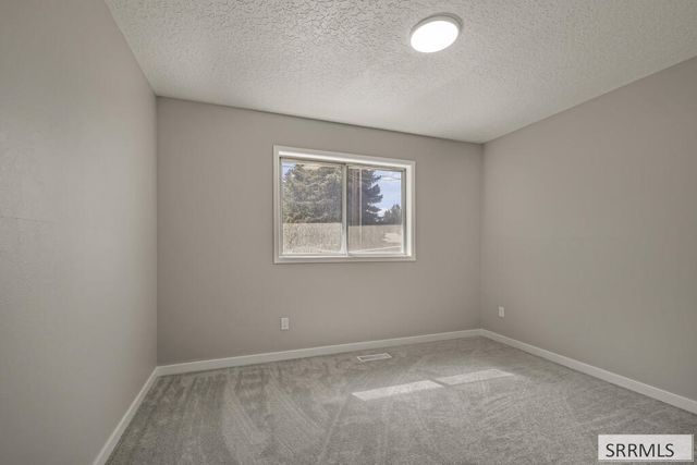 556 E 13th Street, Idaho Falls, ID 83404