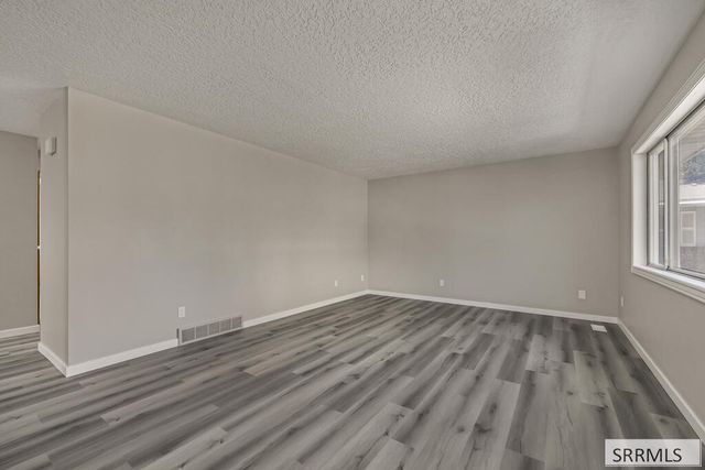 556 E 13th Street, Idaho Falls, ID 83404