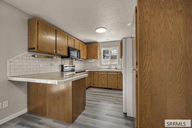 556 E 13th Street, Idaho Falls, ID 83404