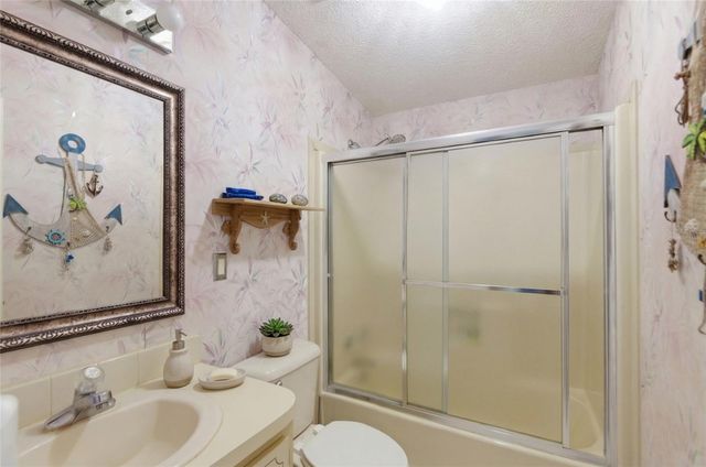 1537 DORAL CIRCLE, Lady Lake, FL 32159