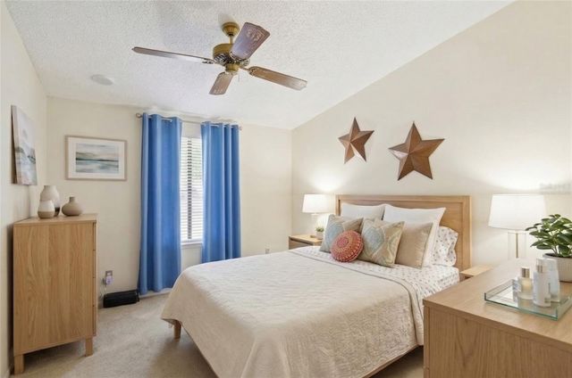 1537 DORAL CIRCLE, Lady Lake, FL 32159