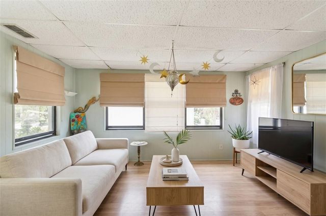 1537 DORAL CIRCLE, Lady Lake, FL 32159