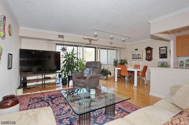 521 Piermont Ave 403A, River Vale Twp., NJ 07675