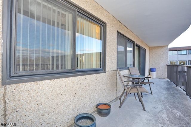 521 Piermont Ave 403A, River Vale Twp., NJ 07675