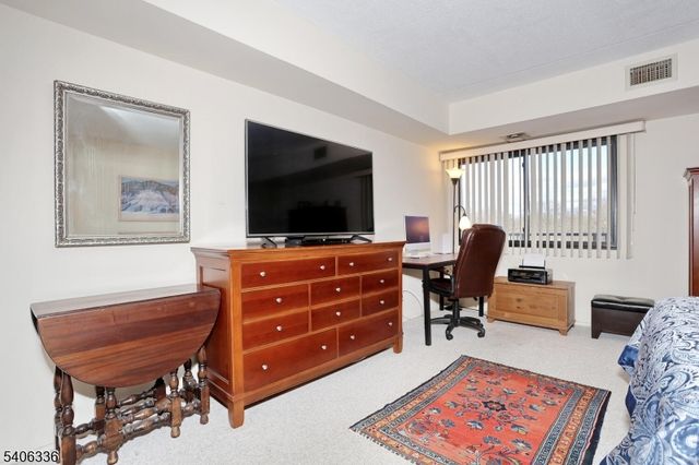 521 Piermont Ave 403A, River Vale Twp., NJ 07675