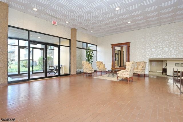 521 Piermont Ave 403A, River Vale Twp., NJ 07675