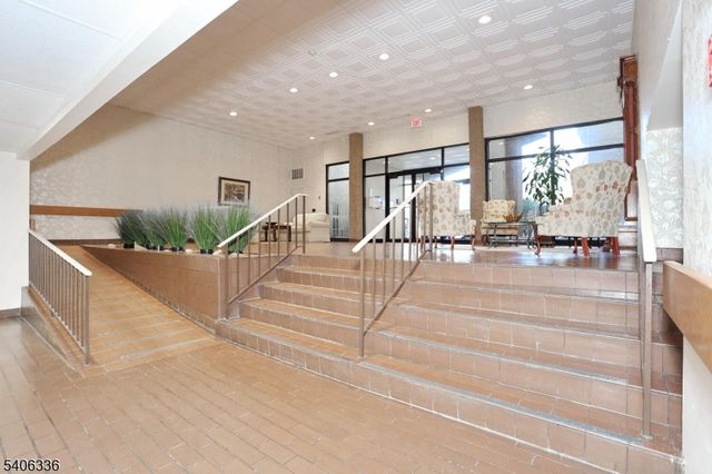 521 Piermont Ave 403A, River Vale Twp., NJ 07675