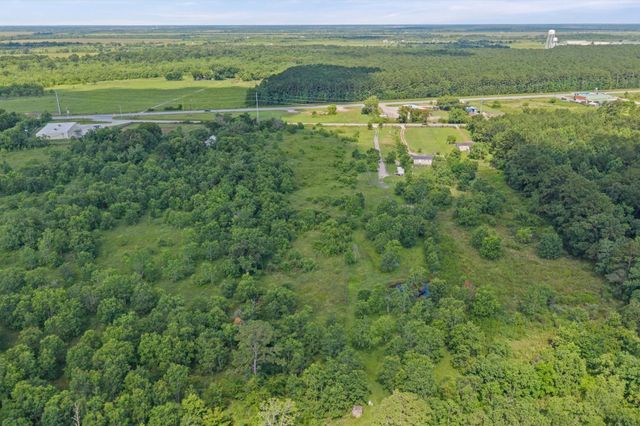 144 County Road 676, Dayton, TX 77535