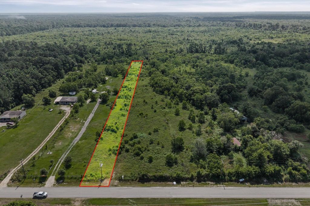 144 County Road 676, Dayton, TX 77535