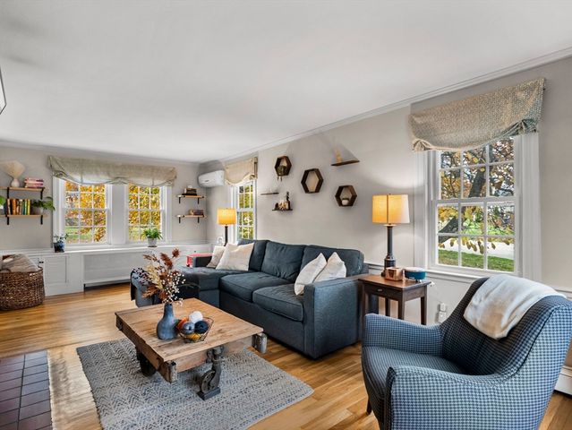 77 Stetson St, Haverhill, MA 01835