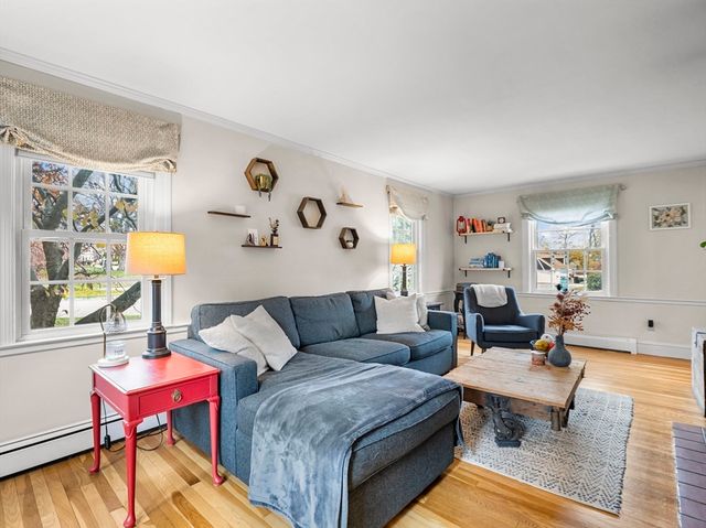 77 Stetson St, Haverhill, MA 01835