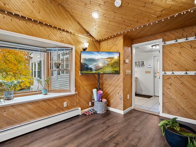 77 Stetson St, Haverhill, MA 01835