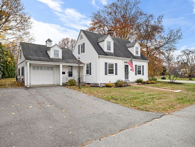 77 Stetson St, Haverhill, MA 01835