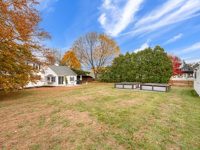 77 Stetson St, Haverhill, MA 01835