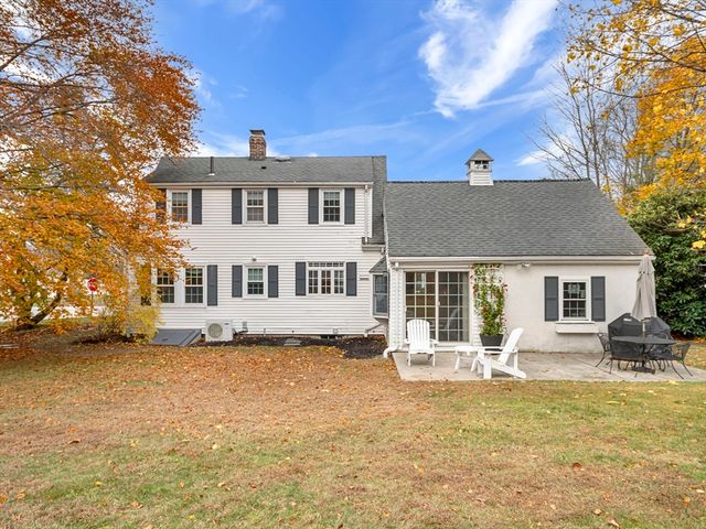 77 Stetson St, Haverhill, MA 01835