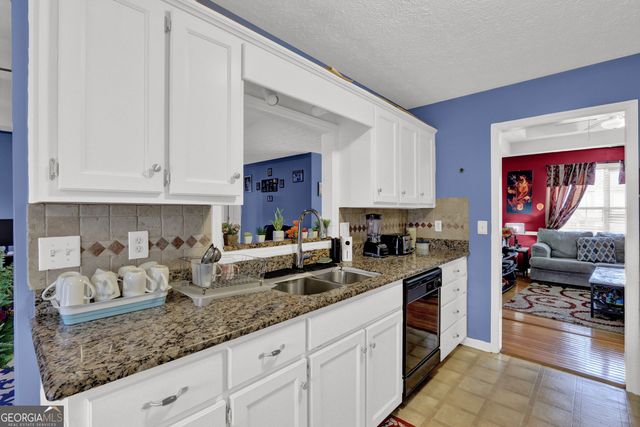 230 Oak Vista Court, Lawrenceville, GA 30044