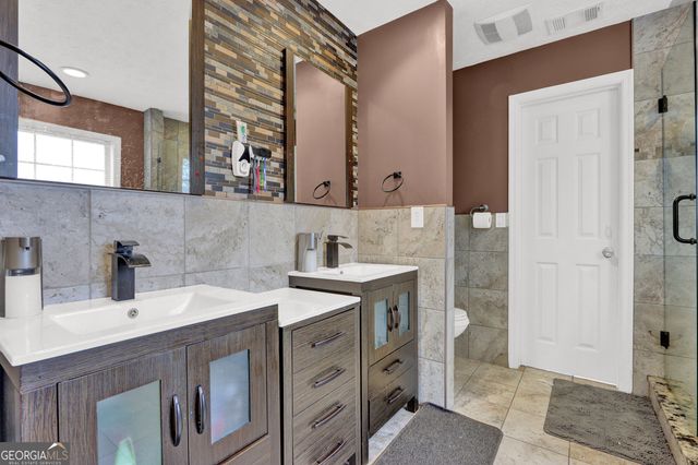 230 Oak Vista Court, Lawrenceville, GA 30044