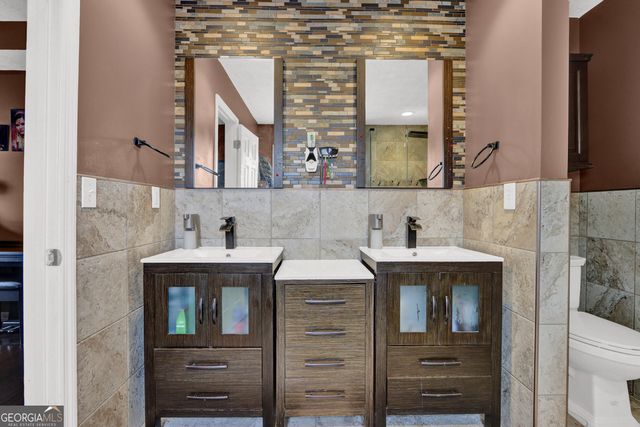 230 Oak Vista Court, Lawrenceville, GA 30044