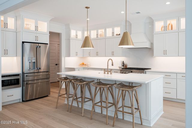 385 Crow Creek Drive NW, Calabash, NC 28467