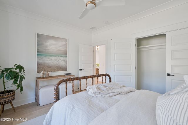 385 Crow Creek Drive NW, Calabash, NC 28467