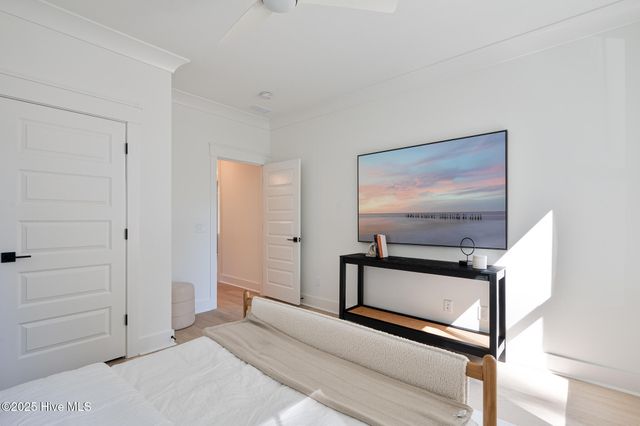 385 Crow Creek Drive NW, Calabash, NC 28467