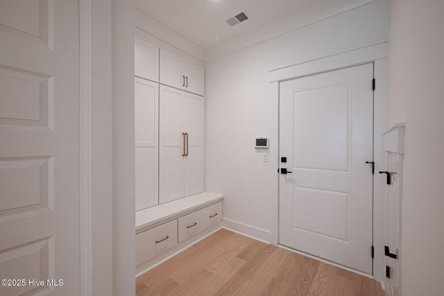 385 Crow Creek Drive NW, Calabash, NC 28467