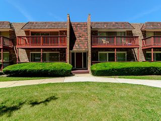 520 N Roberts Drive 1C, Glenwood, IL 60425
