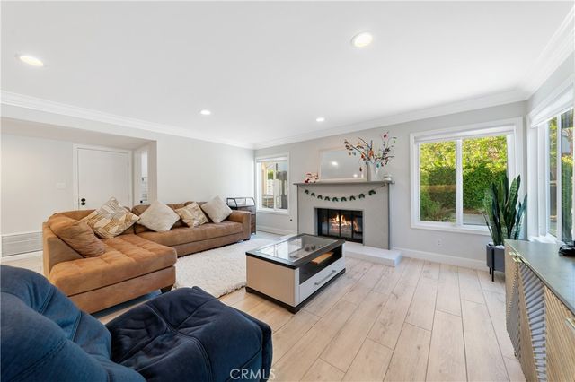 1312 Dubonnet Court, Oak Park, CA 91377