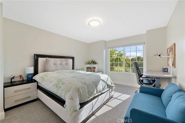 1312 Dubonnet Court, Oak Park, CA 91377