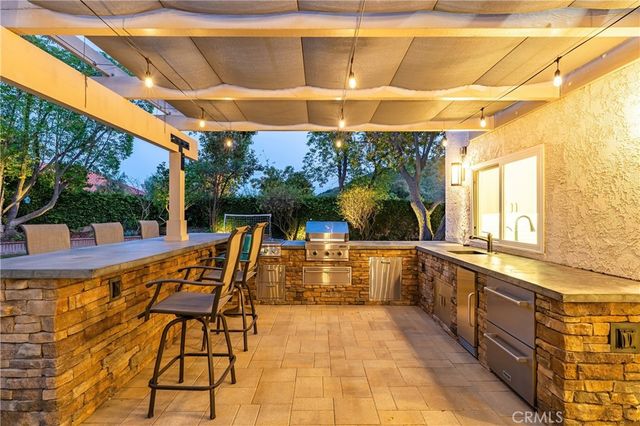 1312 Dubonnet Court, Oak Park, CA 91377