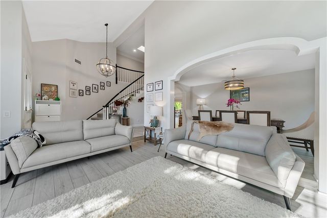 1312 Dubonnet Court, Oak Park, CA 91377