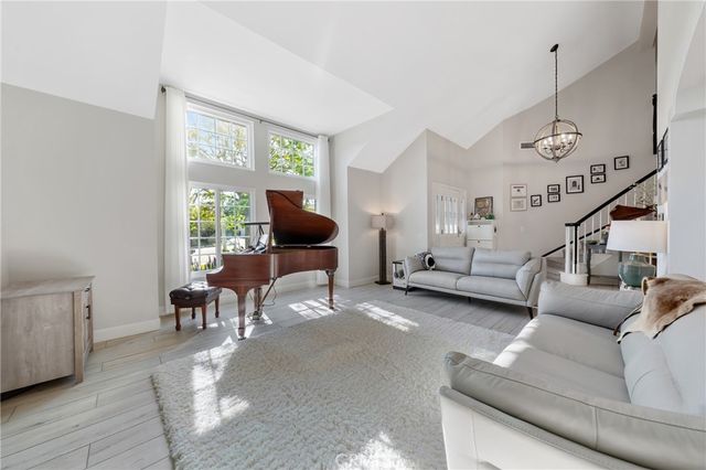 1312 Dubonnet Court, Oak Park, CA 91377