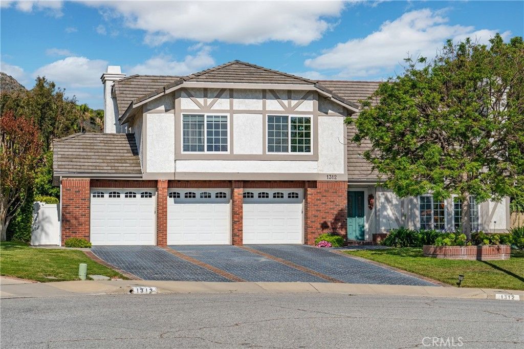 1312 Dubonnet Court, Oak Park, CA 91377