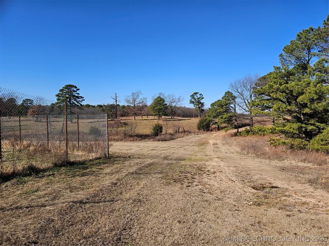 13037 E 590 Road, Locust Grove, OK 74352
