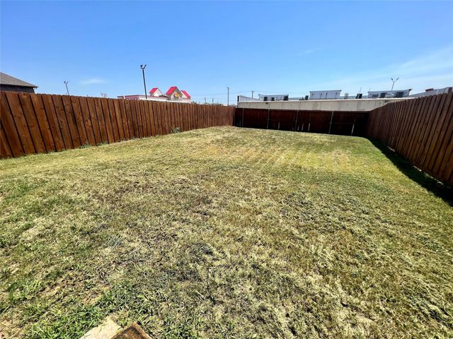 229 Irick Court, Aubrey, TX 76227