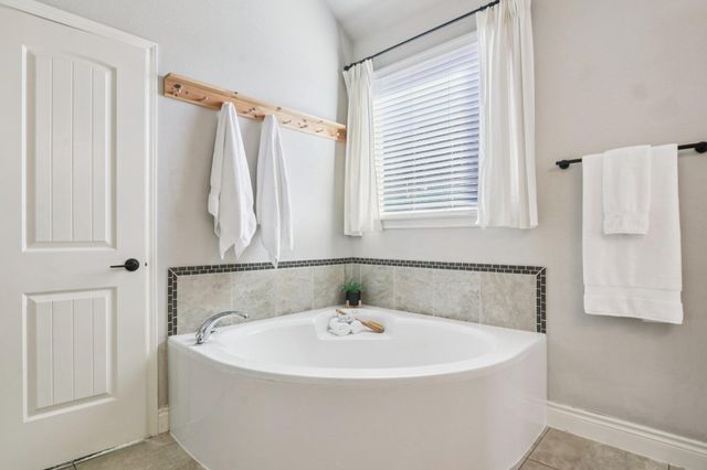 19700 Wearyall Hill LN, Pflugerville, TX 78660