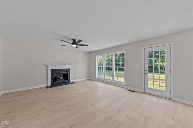 115 Stacy Lane, Raeford, NC 28376